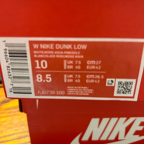 Nike Dunk OG green and white size 8.5 women’s size 10 men’s - Picture 3 of 3